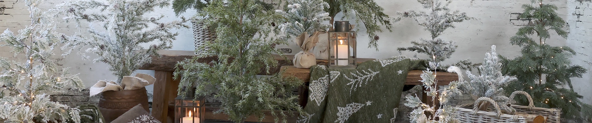 Life-like Trees & Wreaths