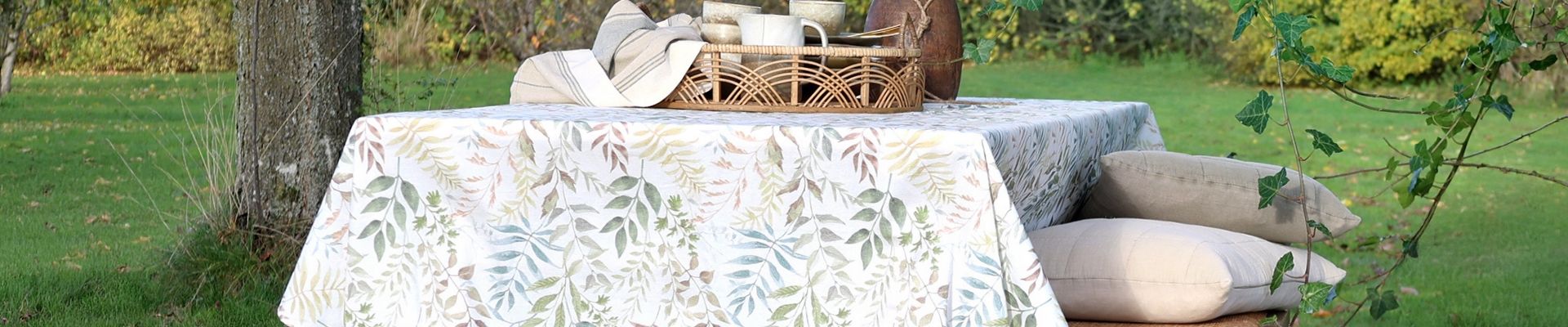 Tablecloths & Runners