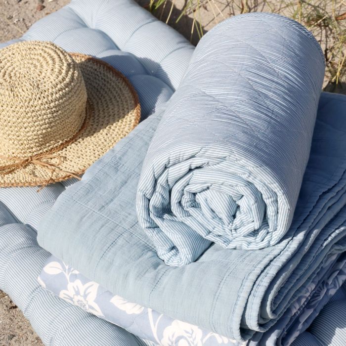 Aix Vintage Quilt