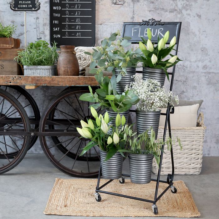 Reol til blomster m. 6 skjulere