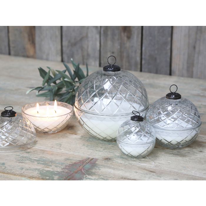 Weihnachtskugel aus Glas mit Kerze und Diamantschliff