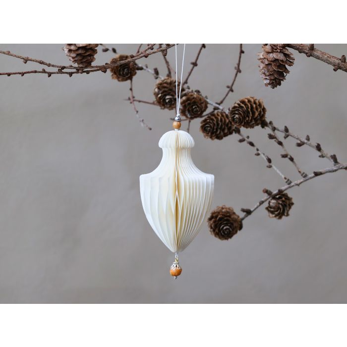 Ornament in paper w. wooden pearl
