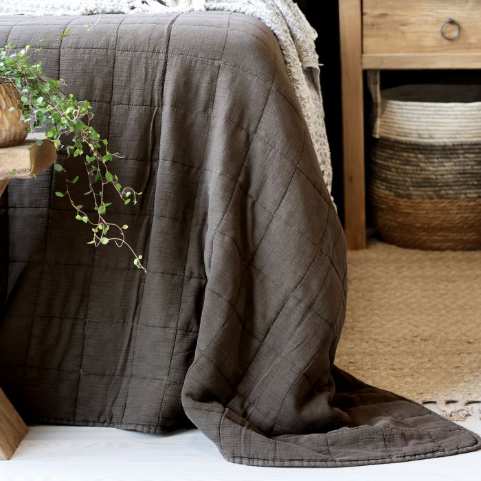 Aix Vintage Quilt Bedspread