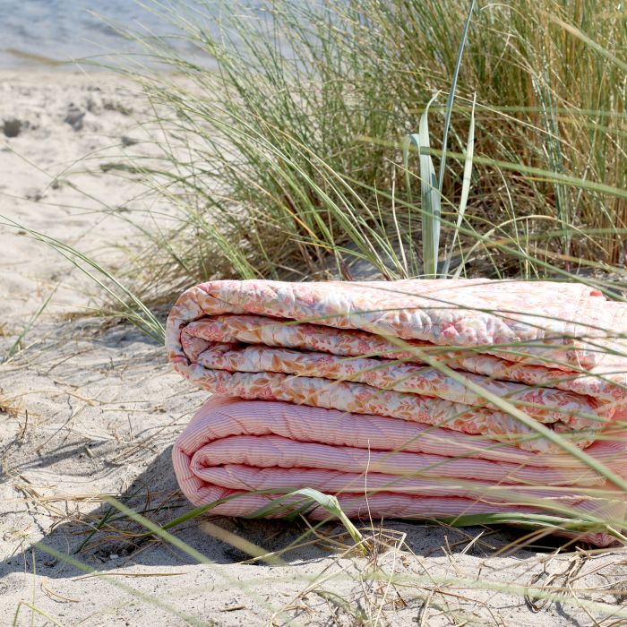 Aix Quilt mit Maritimen Streifenmuster