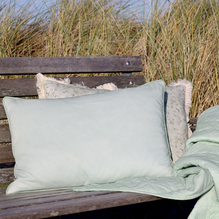 Aix Pillowcase w. milk boy stripes