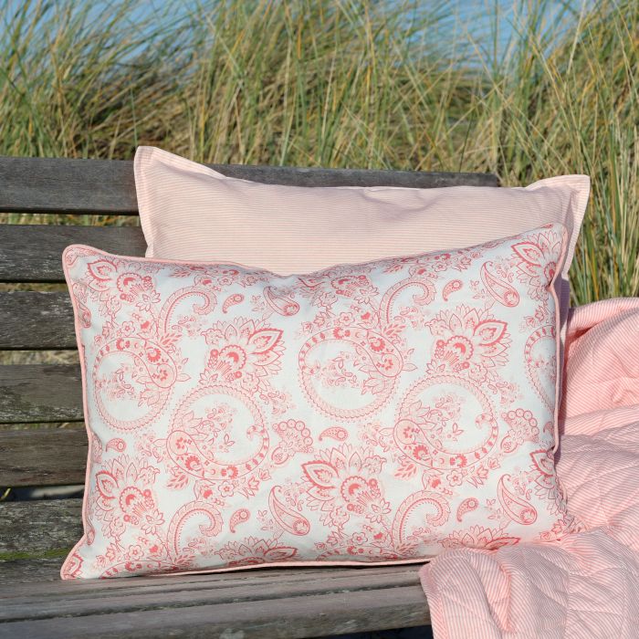 Aix Pillowcase w. paisley pattern