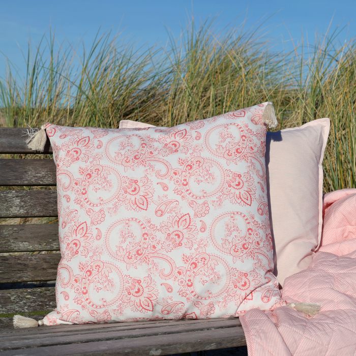 Aix Pillowcase w. tassels & paisley pattern