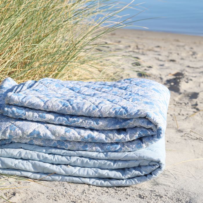 Aix Quilt mit Blumen