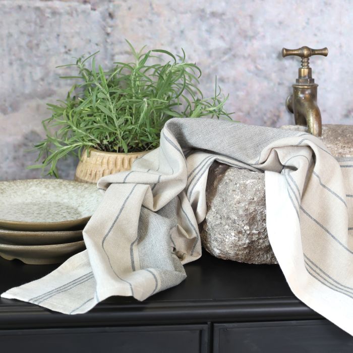 Aix Tea Towel w. stripes