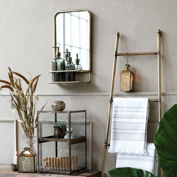 Mirror w. shelf
