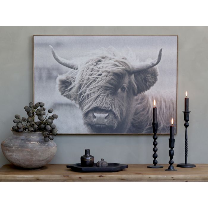 Picture w. calf & nature frame