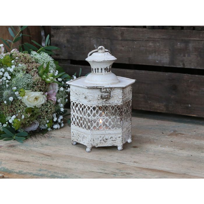 Old Lantern w. decor