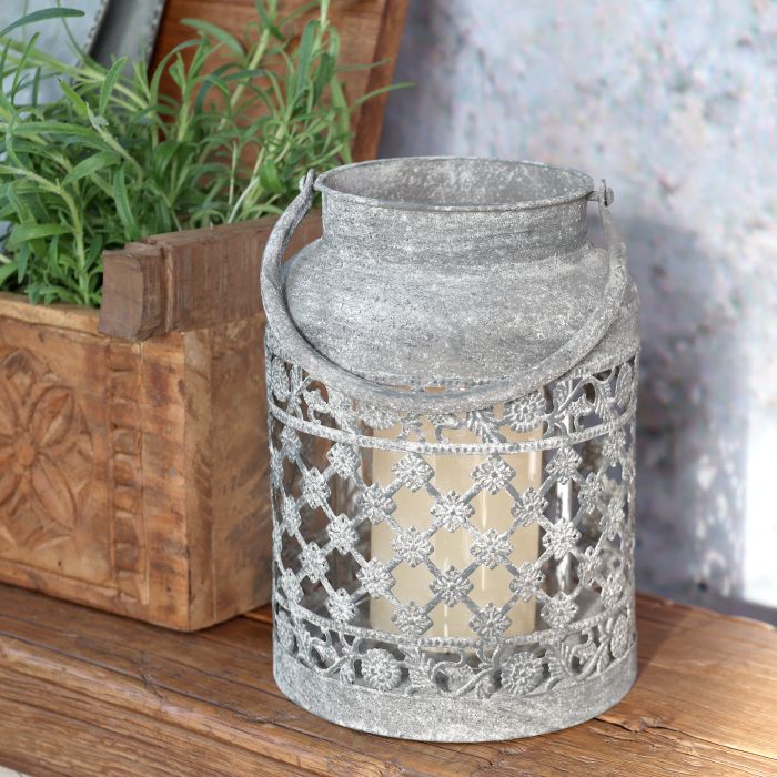 Laterne mit Henkel und Muster