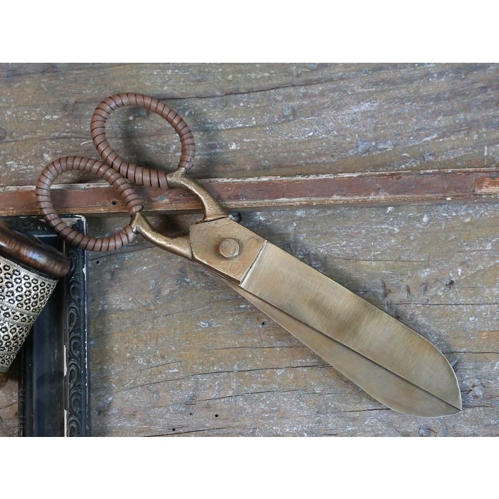 Scissors w. cognac leather