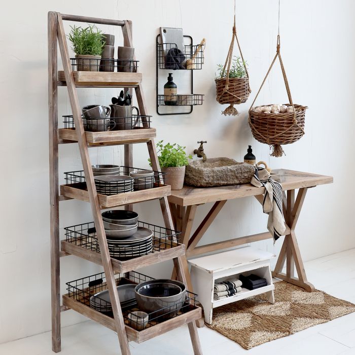 Reol m. 5 hylder og kurve