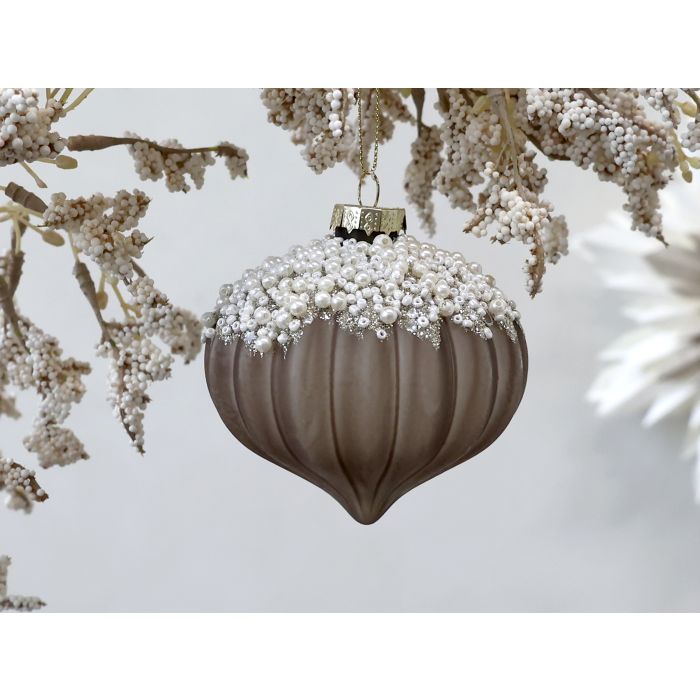 Christmas Bauble w. pearls