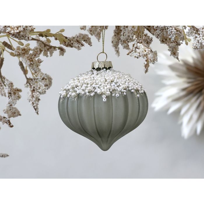 Christmas Bauble w. pearls