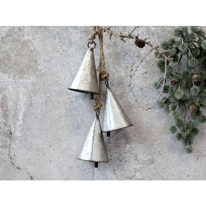 Bells w. jute string