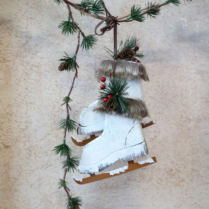 Vintage Ice Skates w. fir