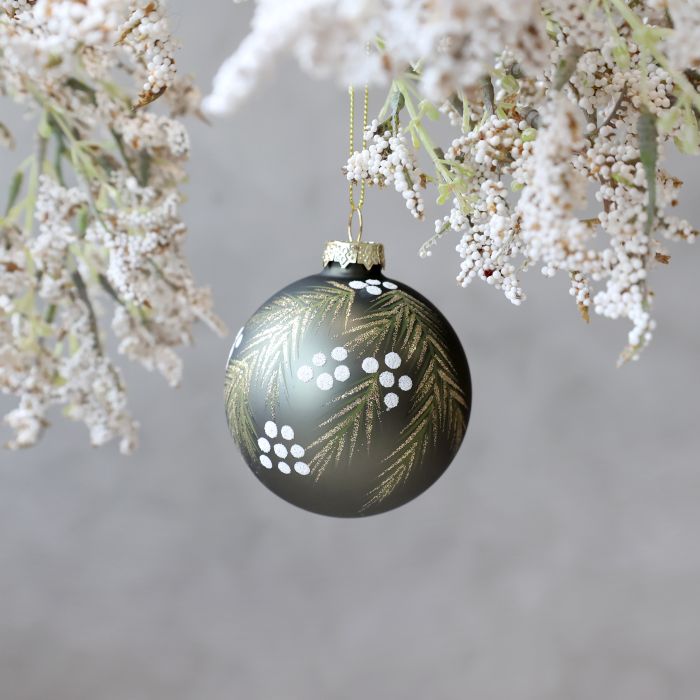 Christmas Bauble w. fir & berries