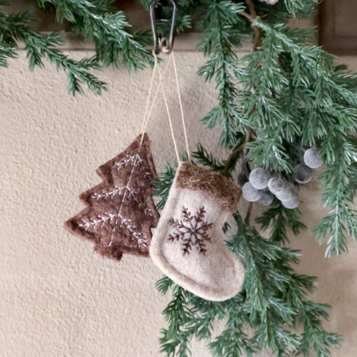Crochets de suspension en feutrine avec bas de Noël et un sapin de Noël set de 2