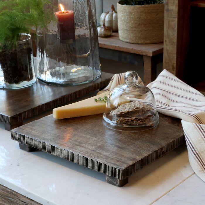 Tours Centrepiece w. feet