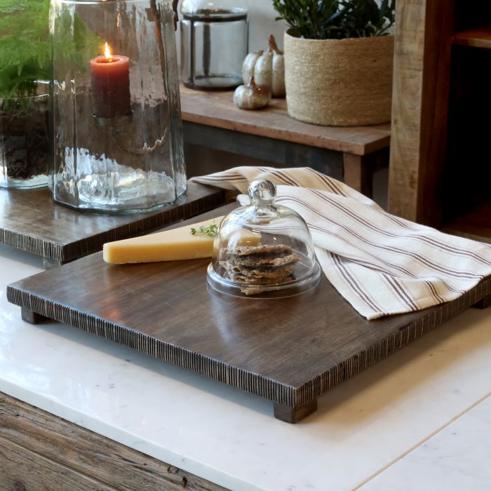 Tours Centrepiece w. feet