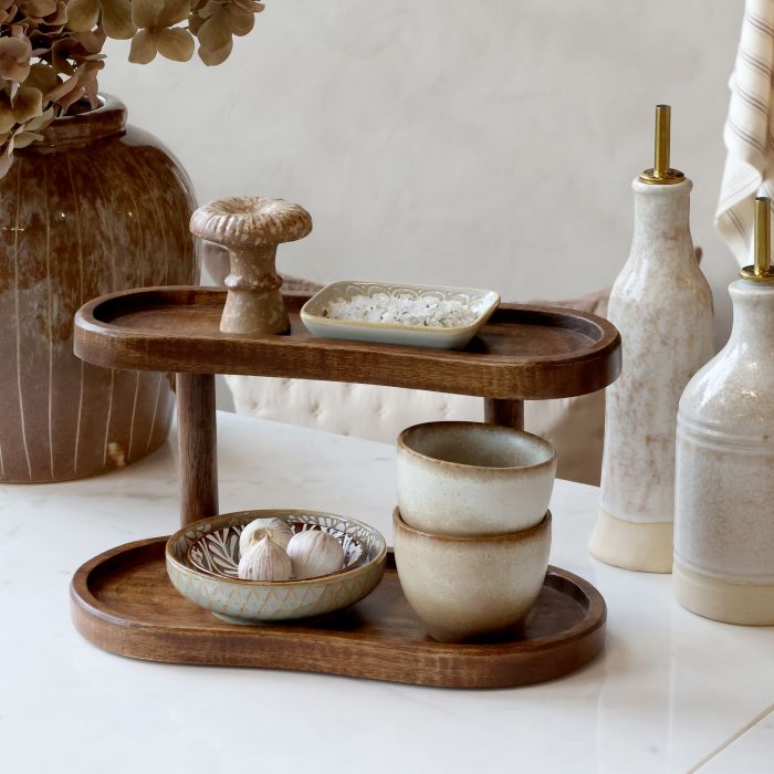 Tours Display w. 2 shelves