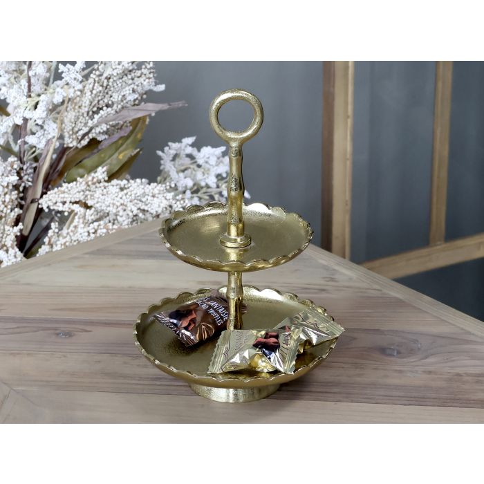 Etagere mit Spitzenkante