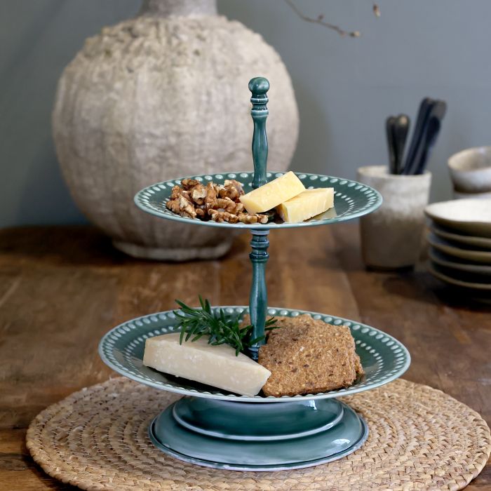 Presentoir à gâteaux avec gâteaux 2 étages