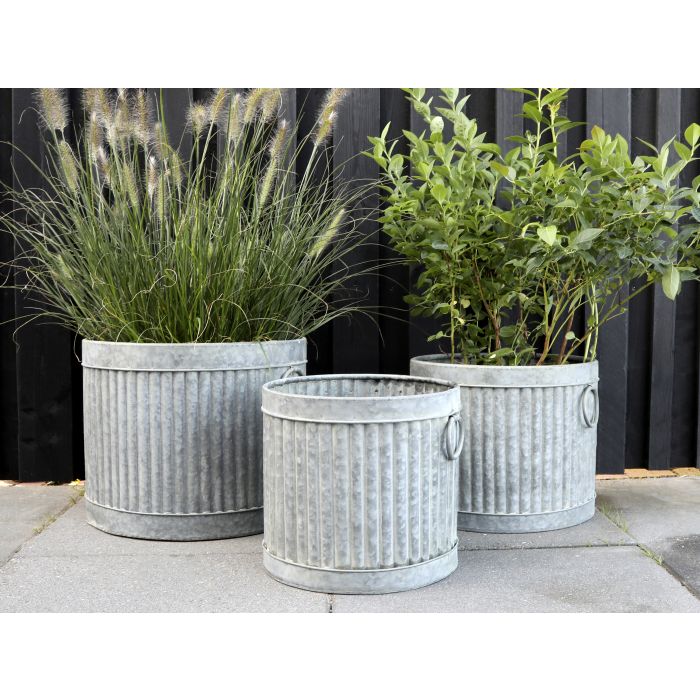 Planter w. grooves round set of 3