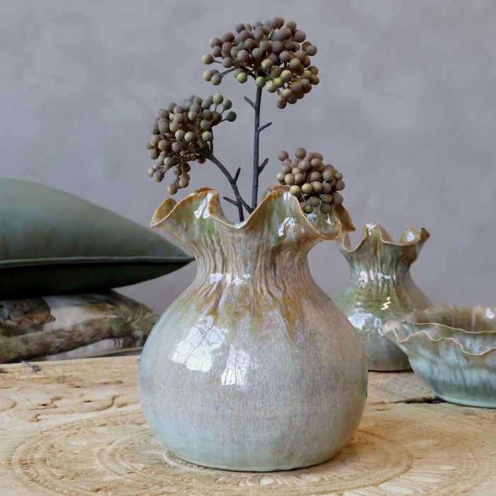 Vase w. curled edge