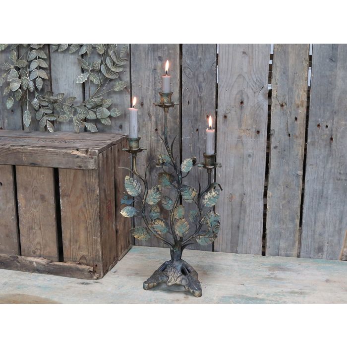 Candlestick w. leaves