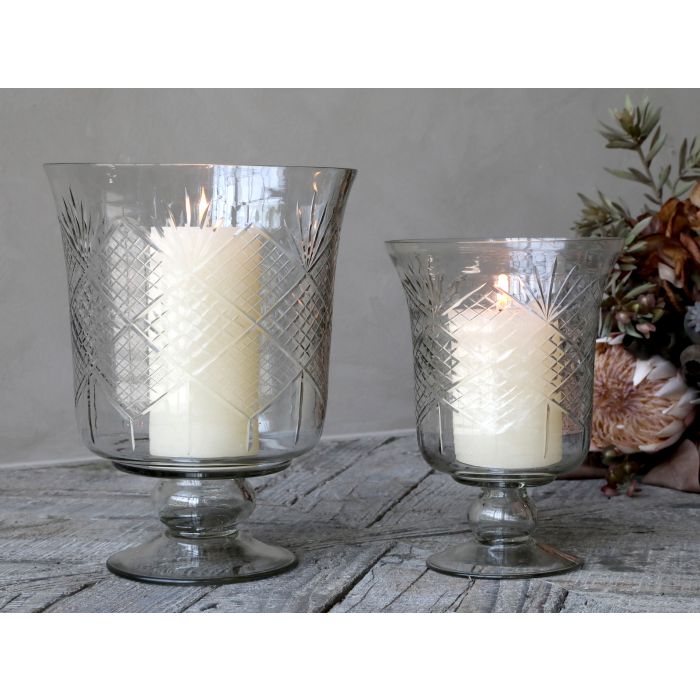 Hurricane on foot w. grindings